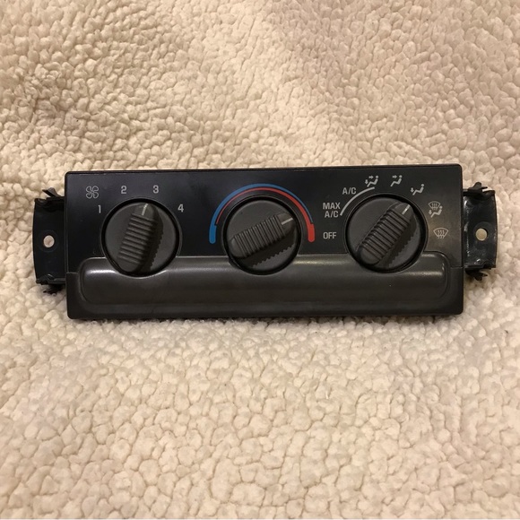 Chev Blazer GMC Jimmy Oldsmobile Climate Control A/C Heater Switch 16233939-A - Picture 5 of 16